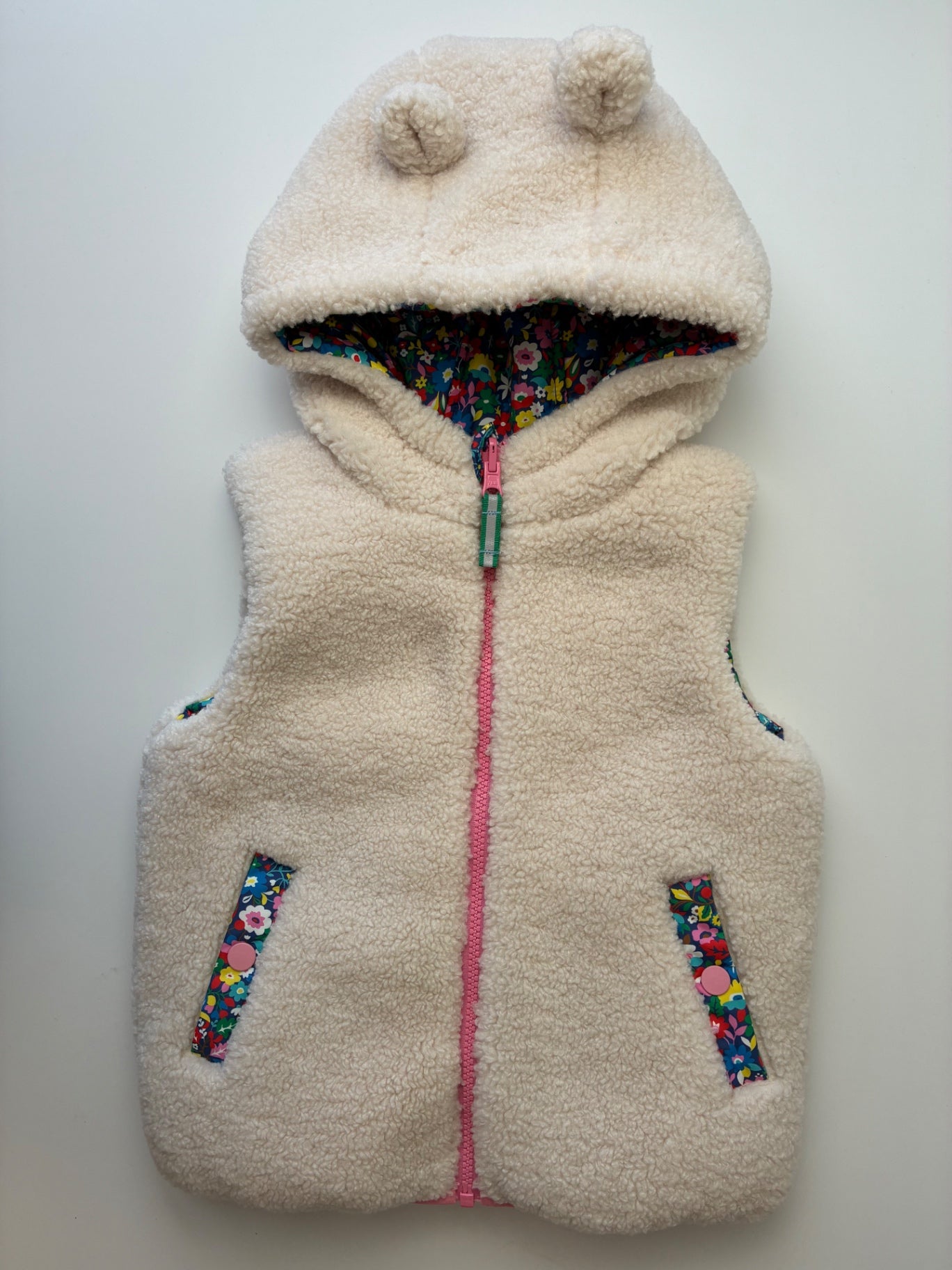 Mini Boden Vest - Multicolor Reversible Sherpa/Floral | size 4T/5T