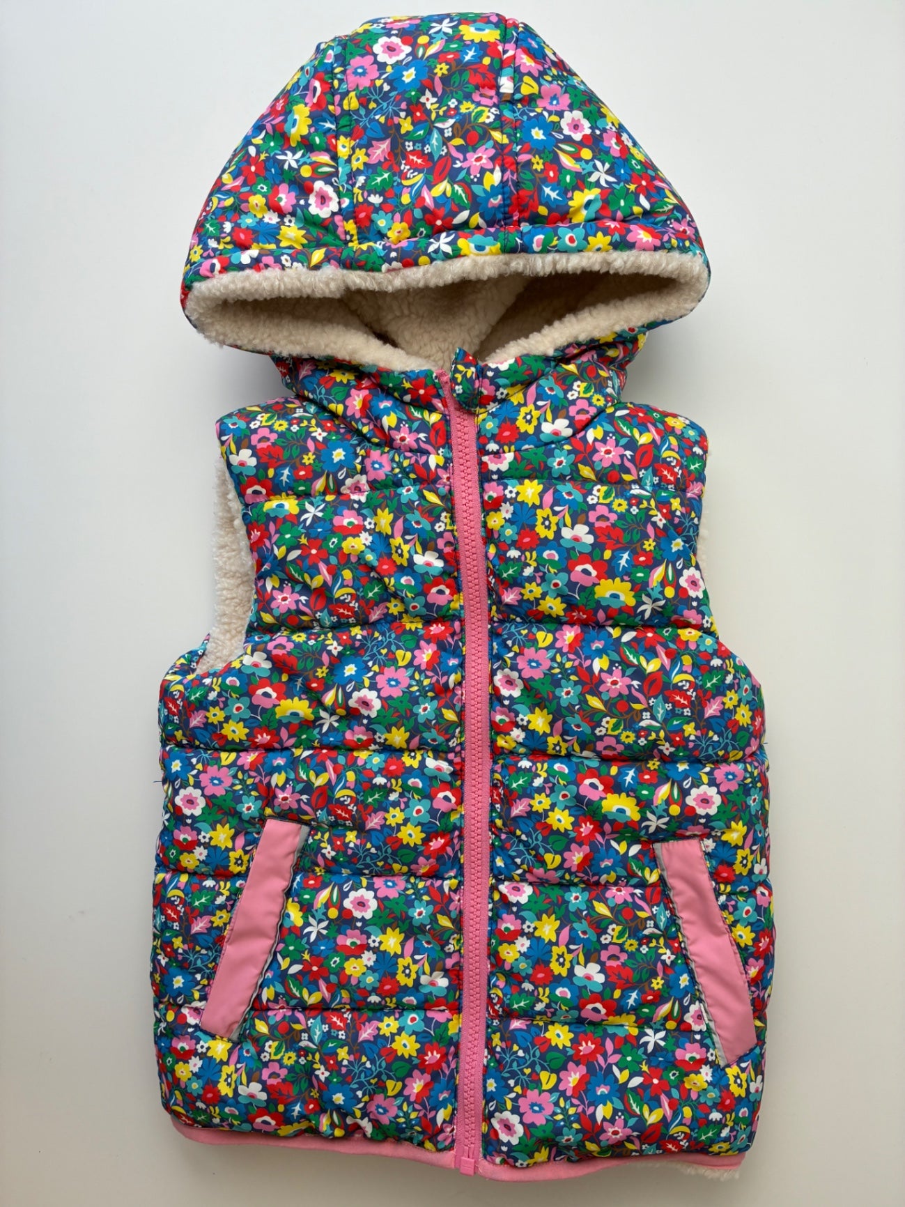 Mini Boden Vest - Multicolor Reversible Sherpa/Floral | size 4T/5T