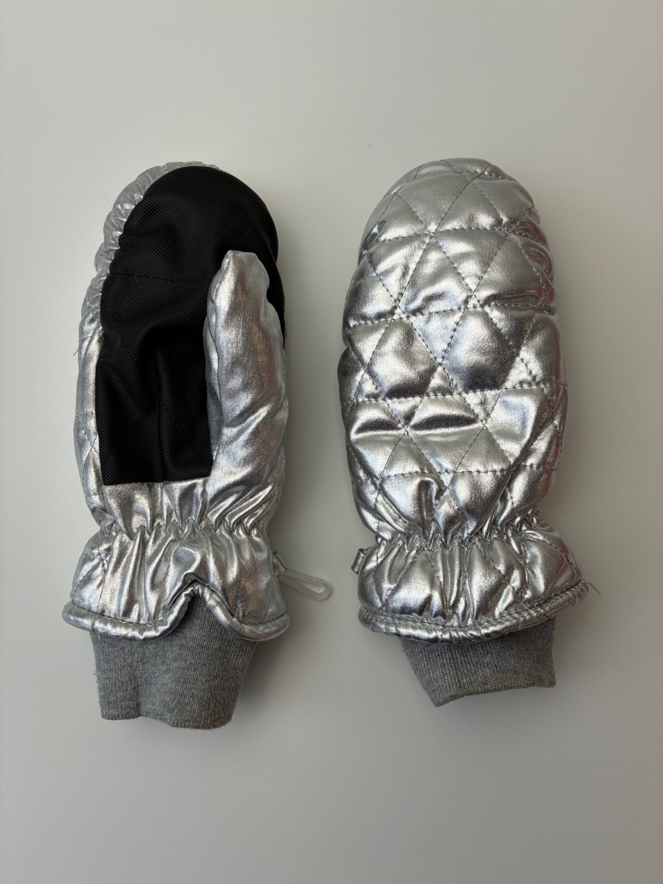 BP. Mittens - Silver Metallic | size One Size