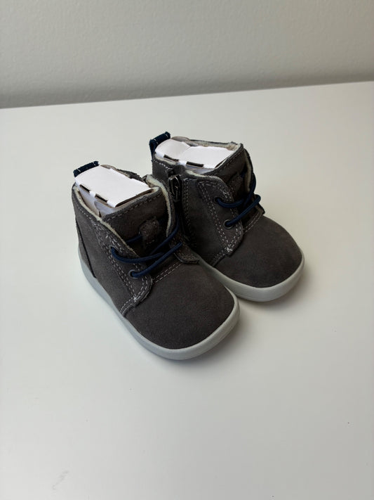 UGG Shoes - Gray Suede Boots | size Shoe 2/3