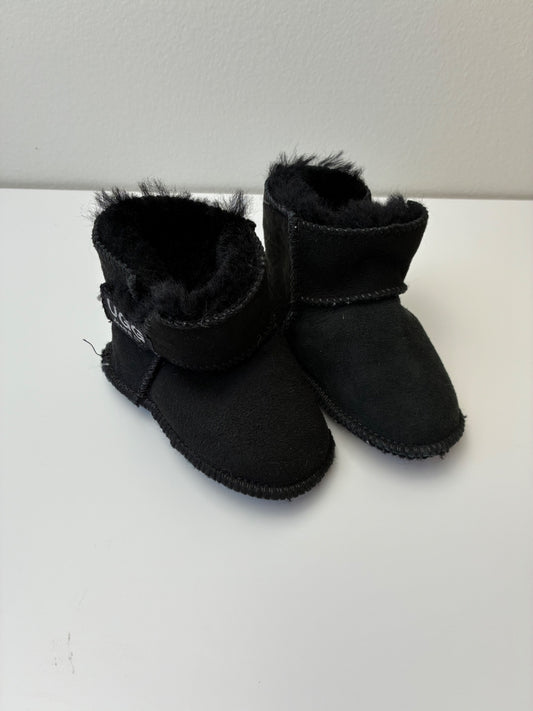 UGG Shoes - Black Fur Booties | size Shoe 2/3