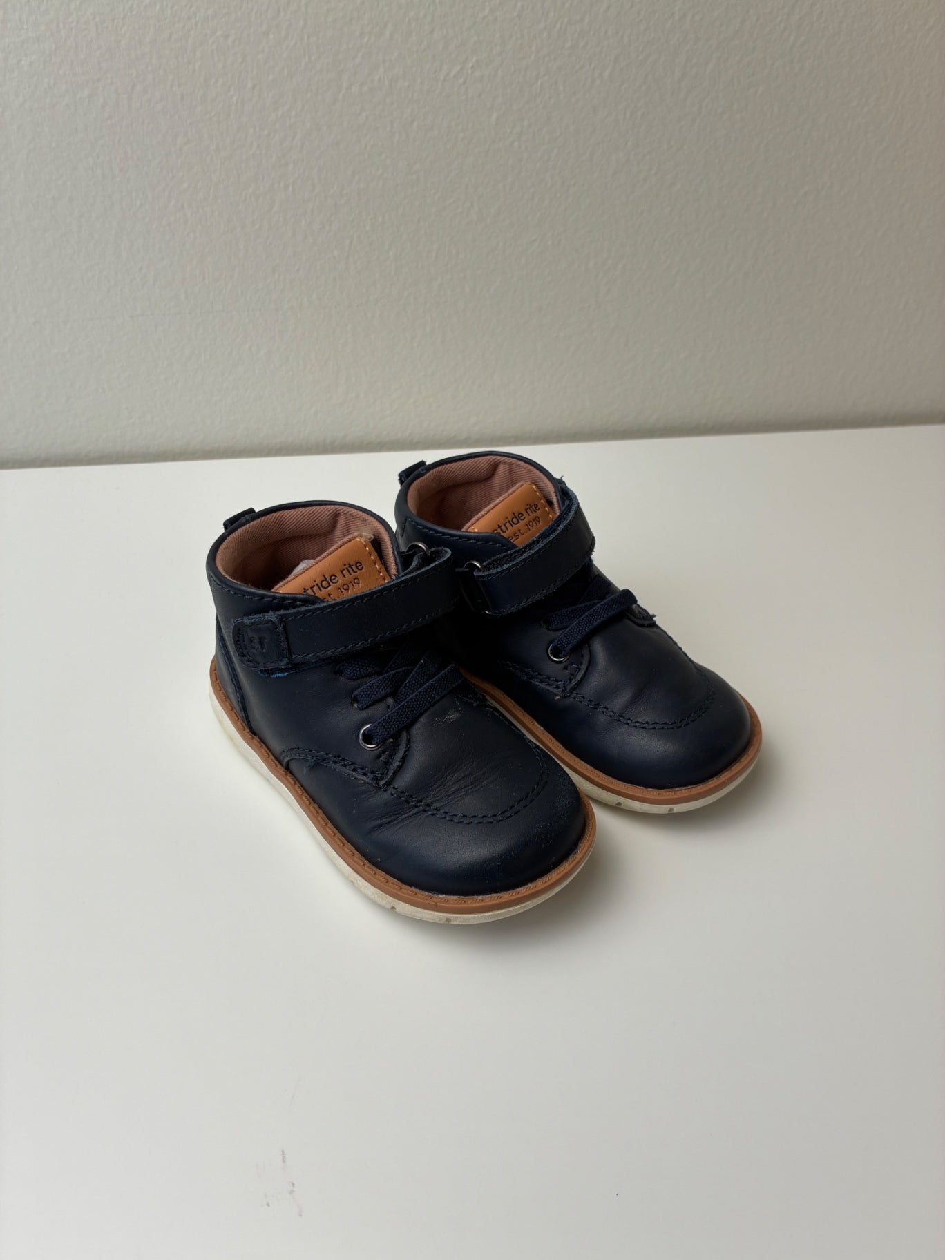 Stride Rite Shoes - Navy Blue Leather High Top Sneaker | size Shoe 6