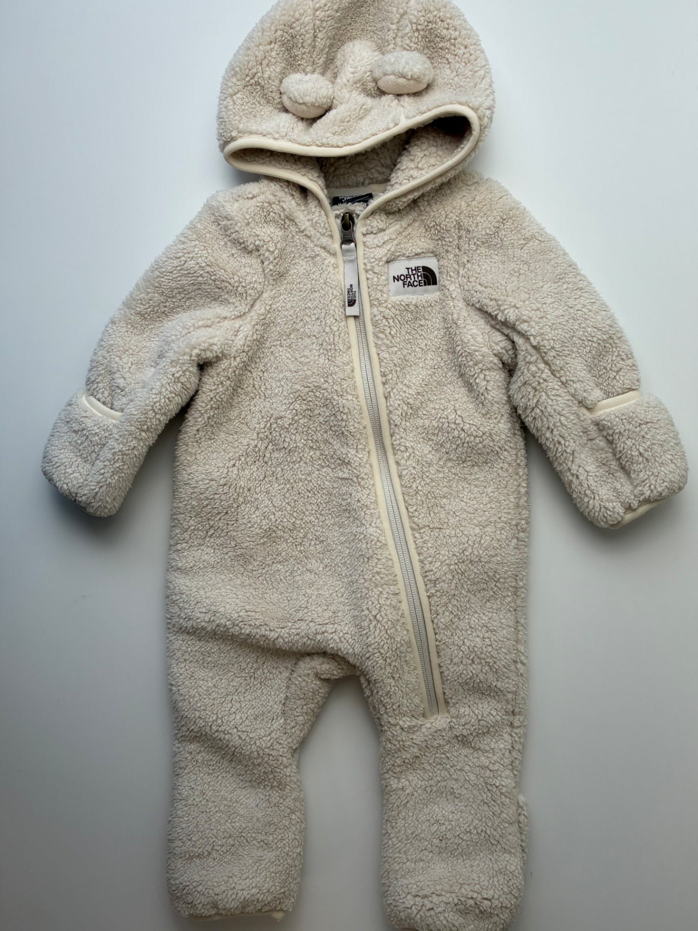 The North Face Onesie - Cream Sherpa w/ Hood | size 3 - 6 Months