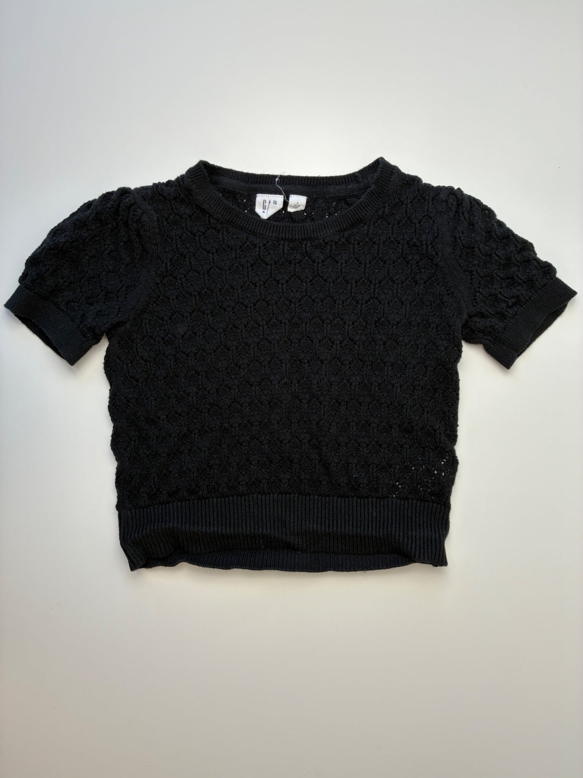 Gap Kids Shirt - Black Knit Short Sleeve | size 6/7