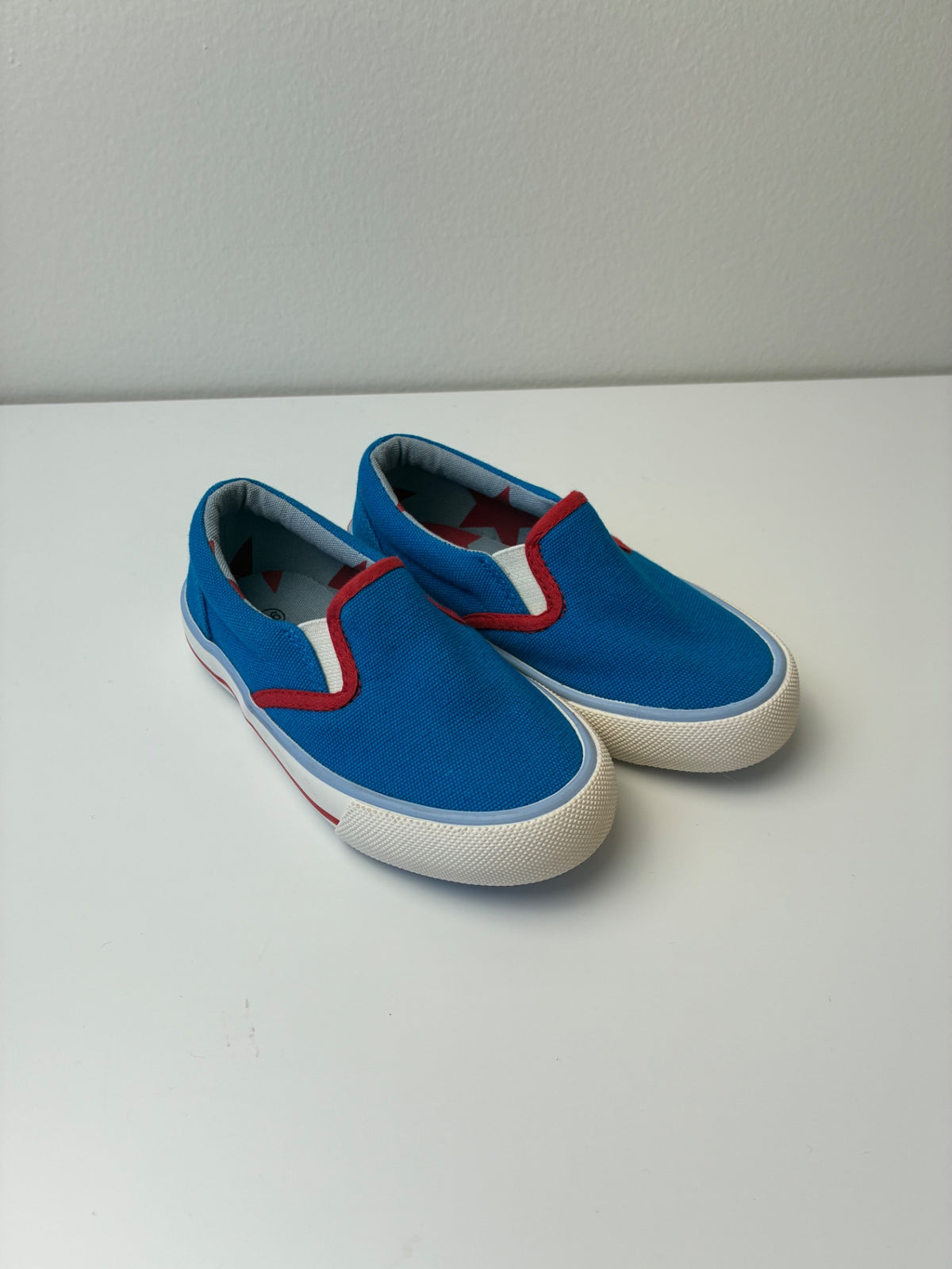 Mini Boden Shoes - Blue Slip On Canvas Sneaker | size Shoe 9