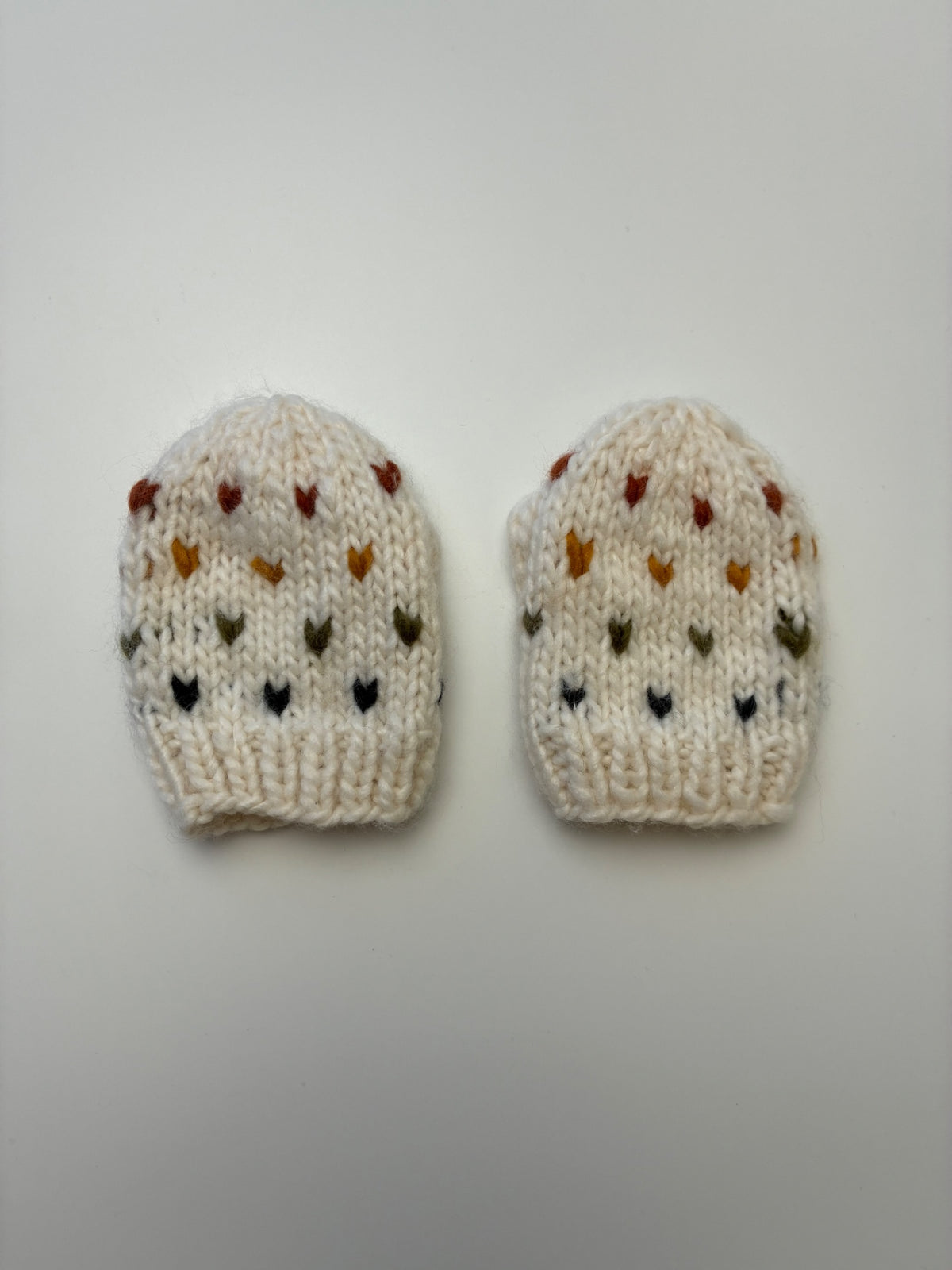 The Blueberry Hill Mittens - Cream Rainbow Hearts | size 3 - 6 Months