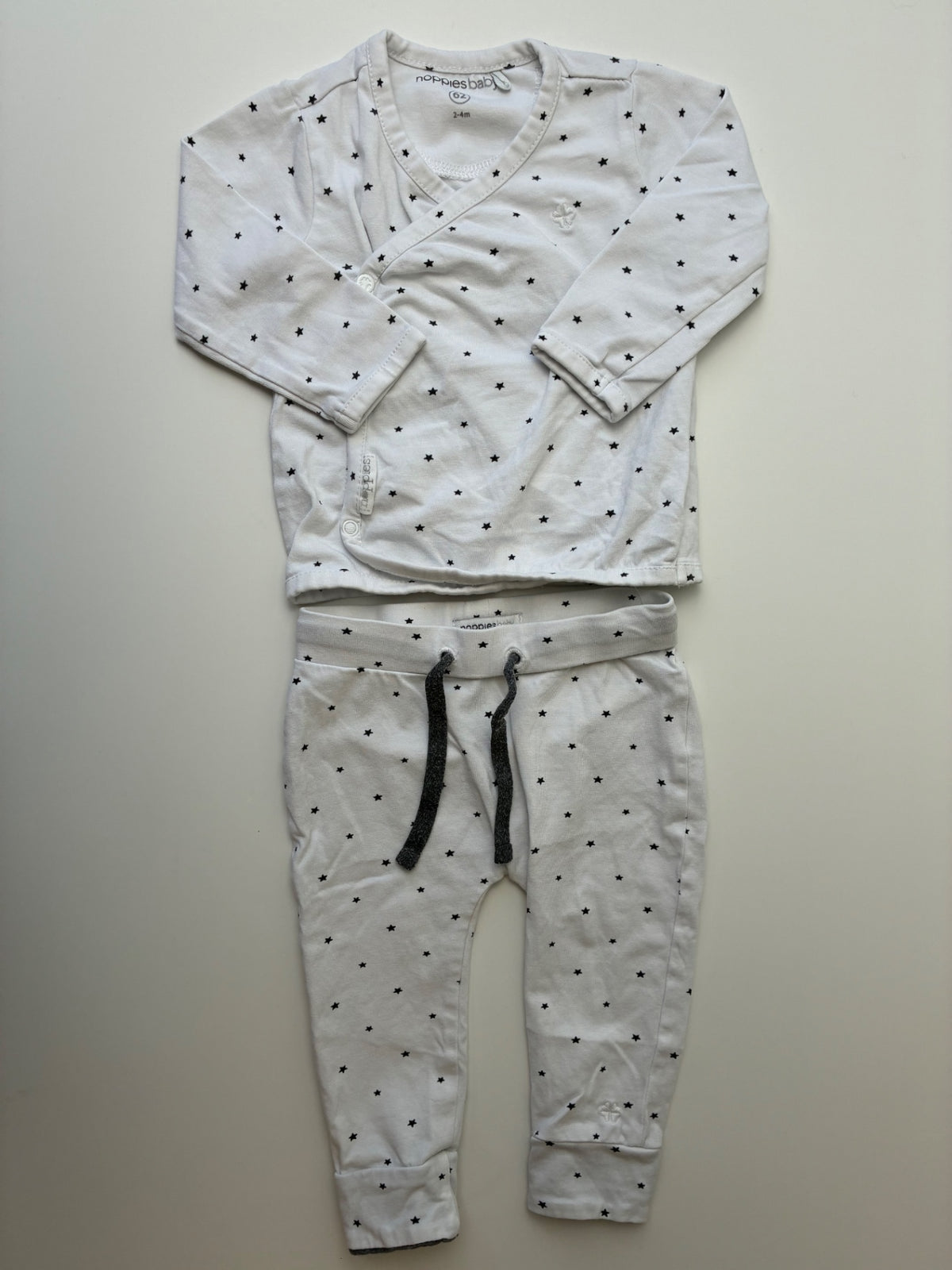 Noppies Baby 2 Piece Ensemble - White Star Pattern Long Sleeve + Pants | size 2 - 4 Months