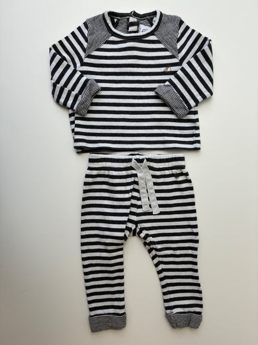 Petit Bateau 2 Piece Ensemble - Gray Striped Long Sleeve + Leggings | size 6 Months