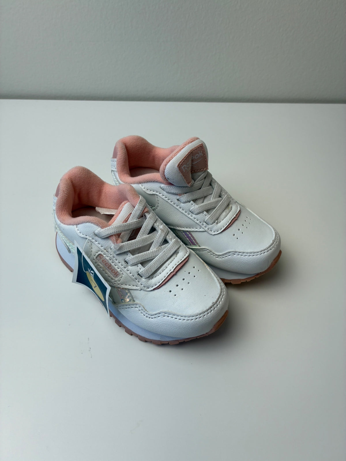 Reebok Shoes - White Classic Leather Sneaker | size Shoe 7