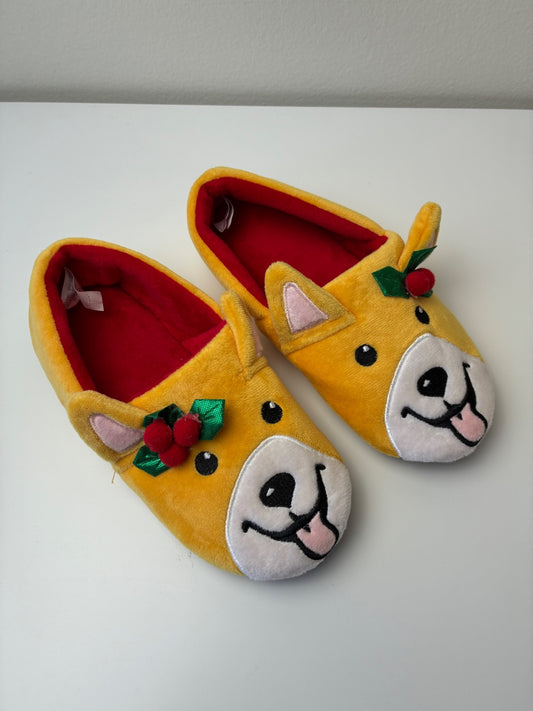 Hobby Lobby Shoes - Yellow Dog Slippers | size Shoe 11